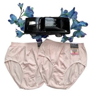 Bali NWT Comfort Revolution Seamless Brief Panties Women 6/7